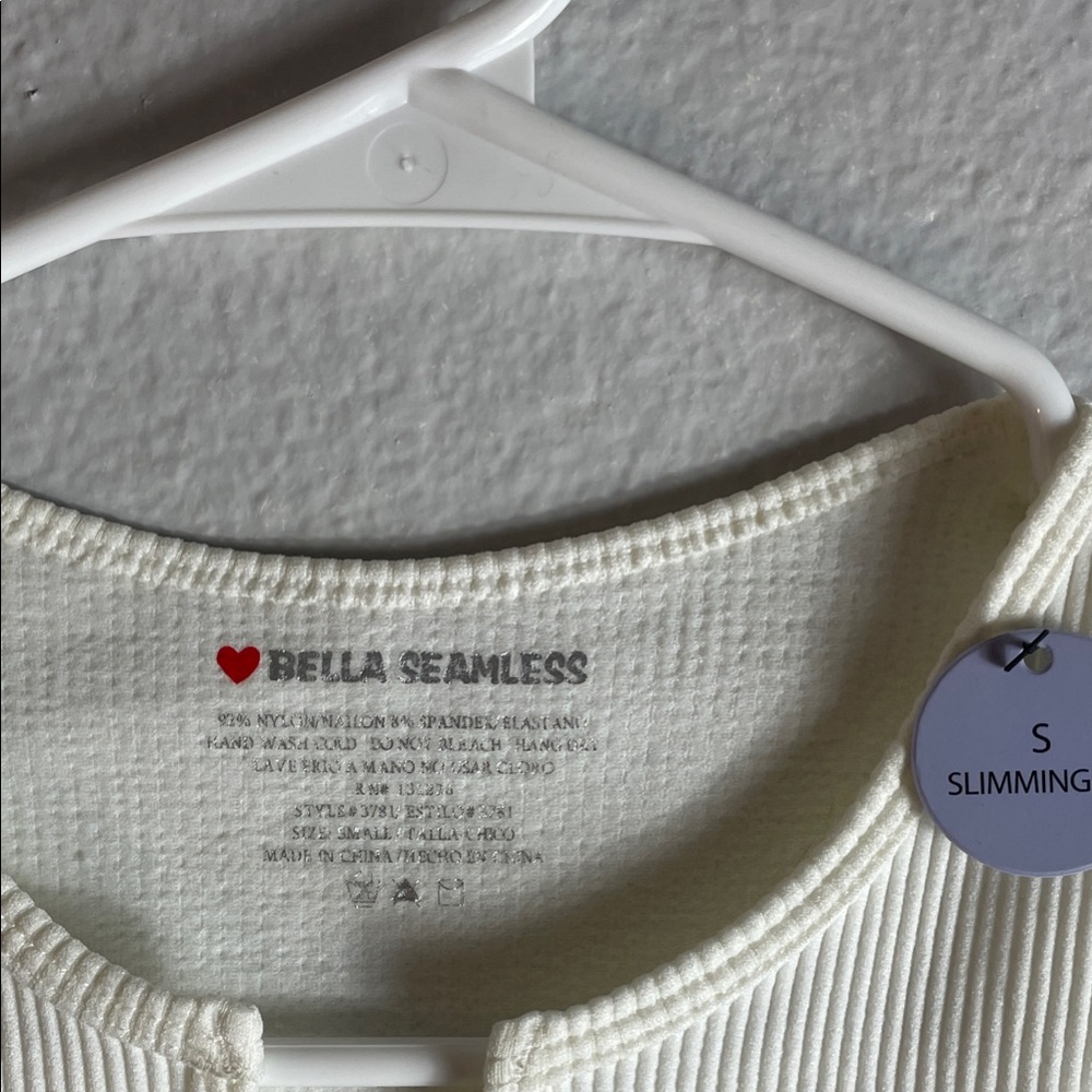 Bella Seamless Ribbed Tank Top - Picture 2 of 4